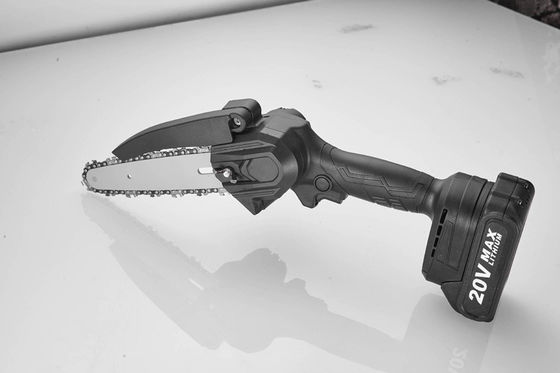 130mm Portable Electric Hand Chain Saw Cordless Mini Chainsaw for Wood Cutting DFG4563